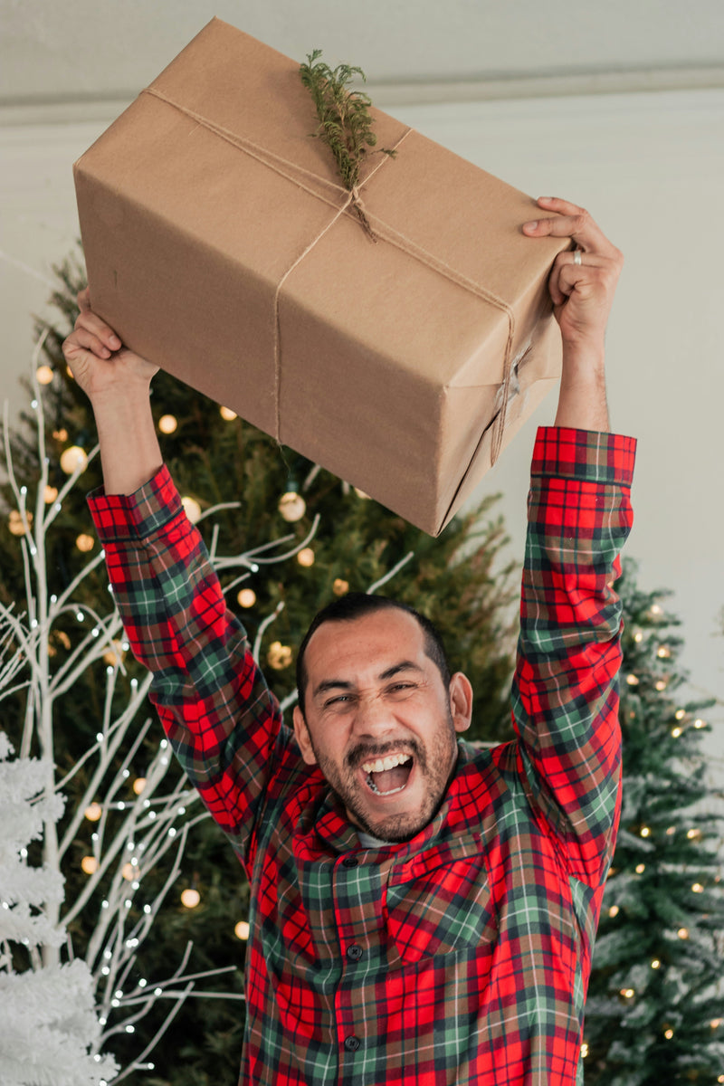Men’s Christmas Gift Guide 2025: Top Gifts He’ll Actually Love